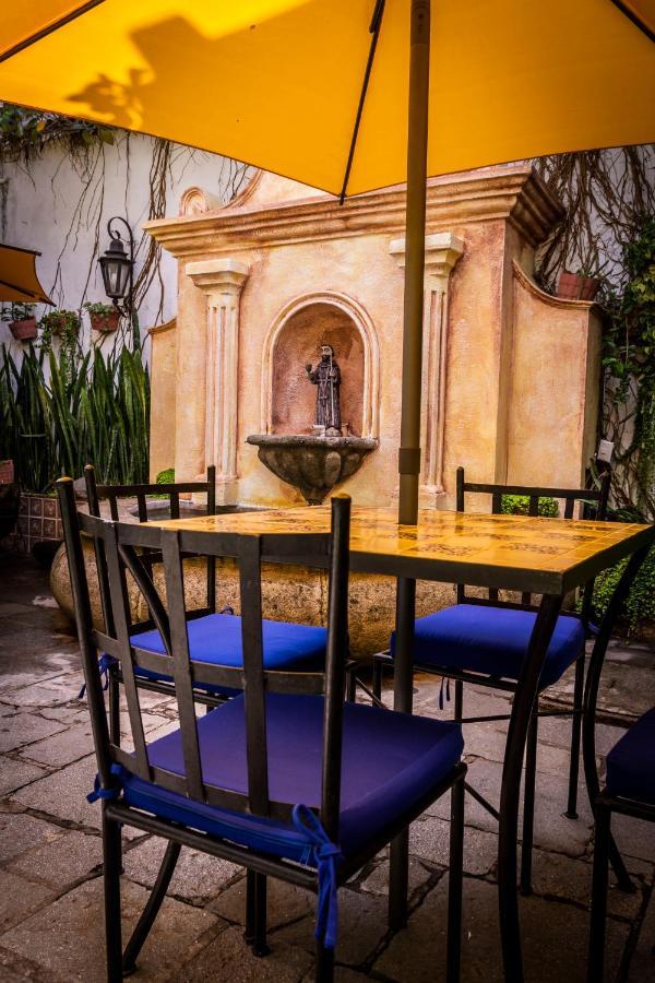 Hotel La Villa Serena Antigua Zewnętrze zdjęcie