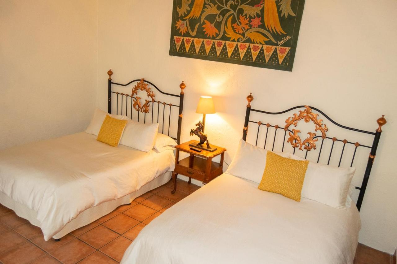 Hotel La Villa Serena Antigua Zewnętrze zdjęcie