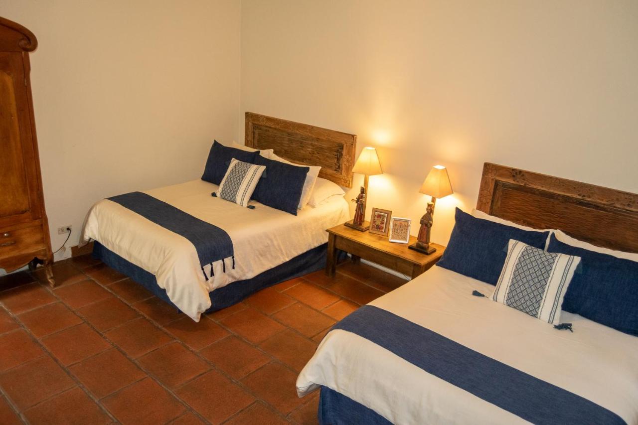 Hotel La Villa Serena Antigua Zewnętrze zdjęcie