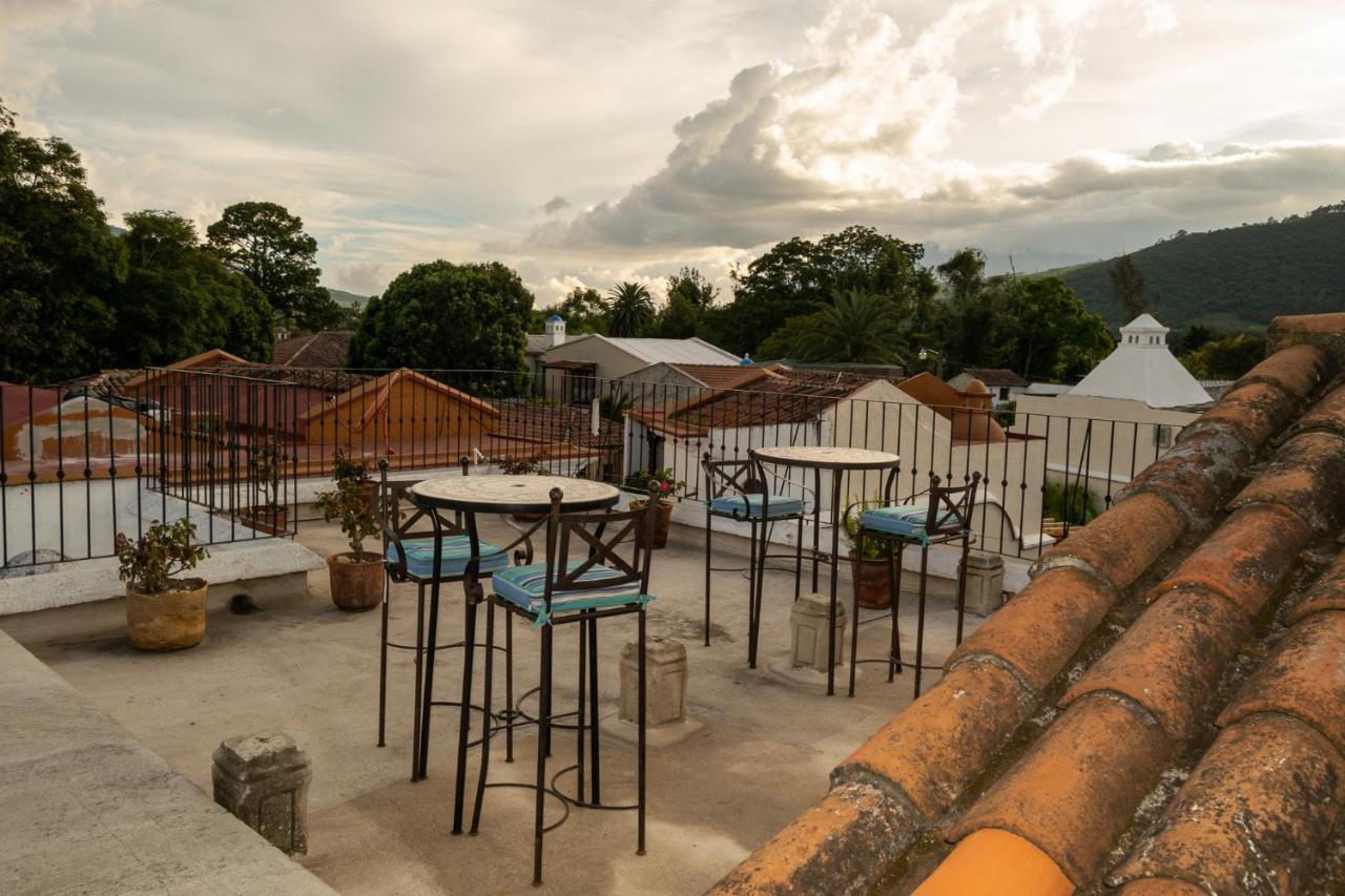 Hotel La Villa Serena Antigua Zewnętrze zdjęcie