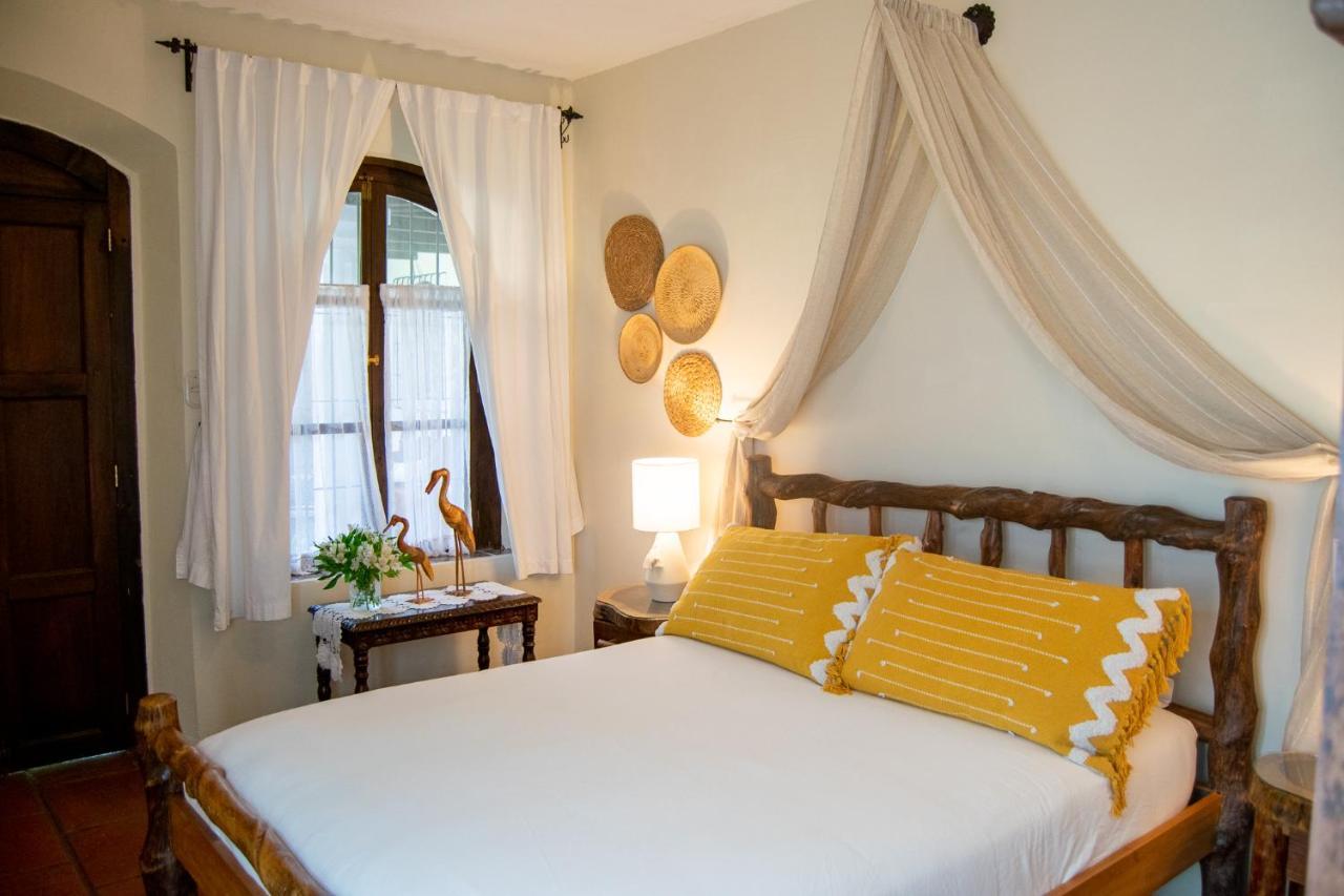 Hotel La Villa Serena Antigua Zewnętrze zdjęcie