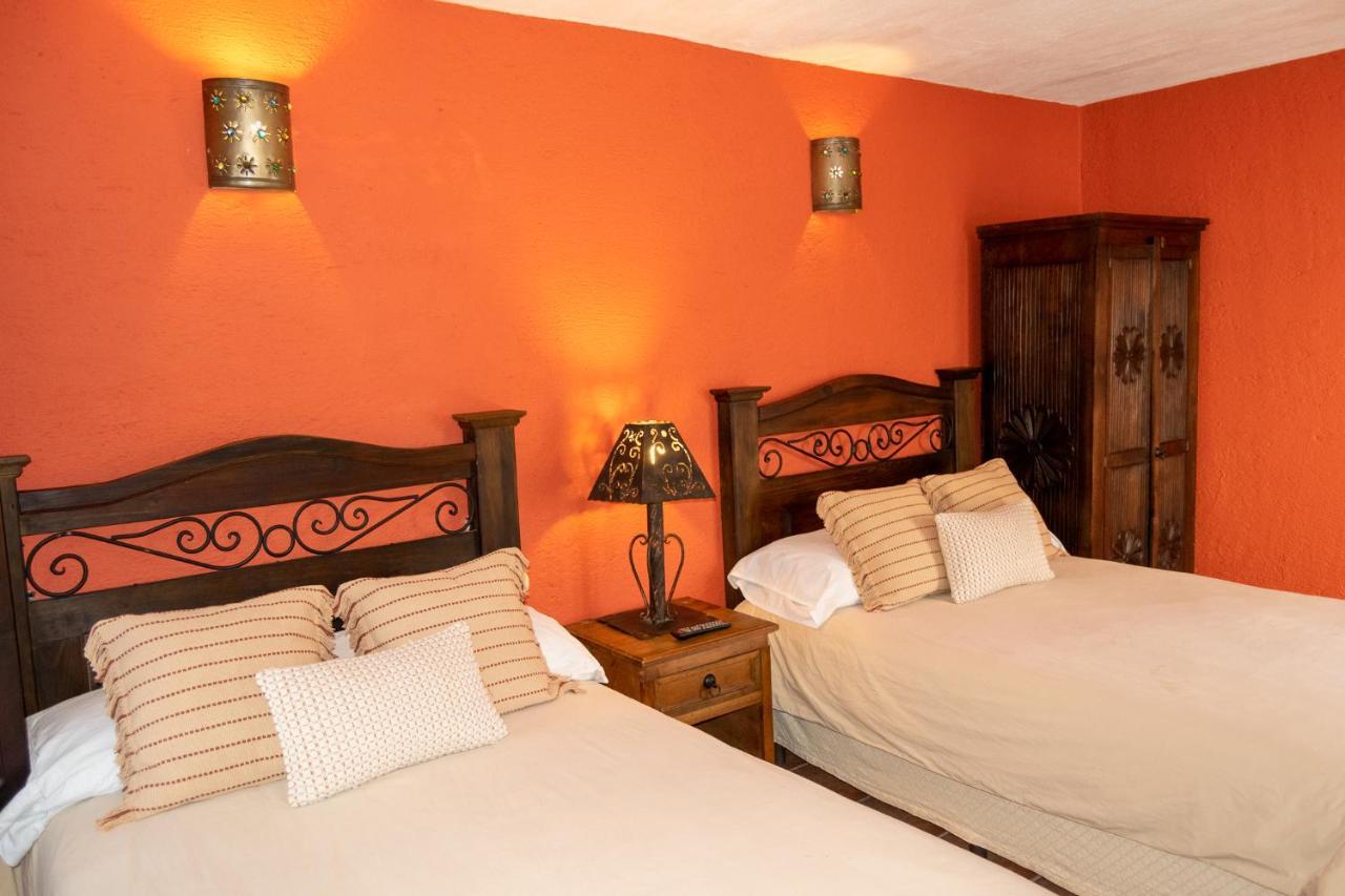 Hotel La Villa Serena Antigua Zewnętrze zdjęcie