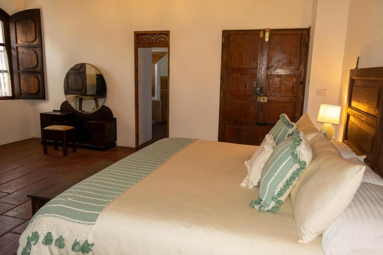 Hotel La Villa Serena Antigua Zewnętrze zdjęcie