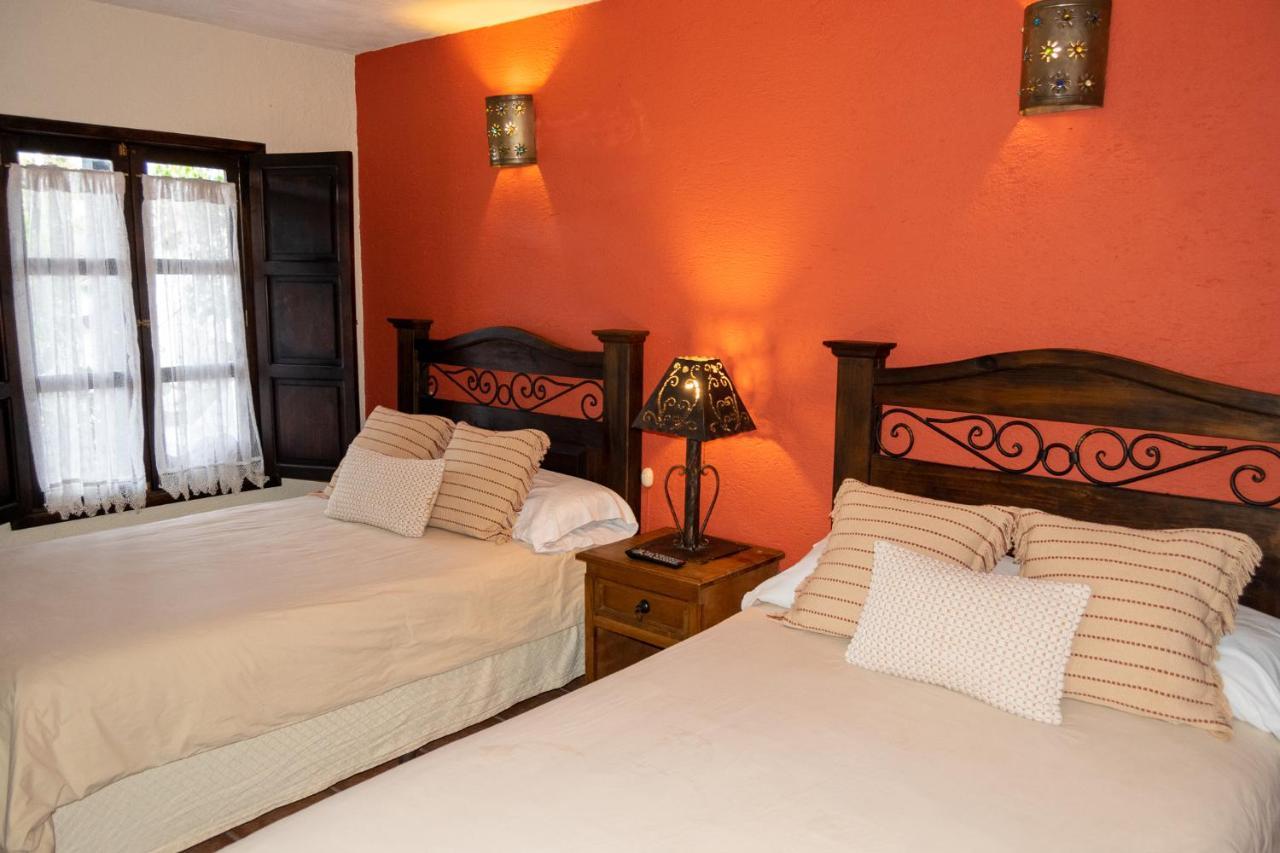 Hotel La Villa Serena Antigua Zewnętrze zdjęcie
