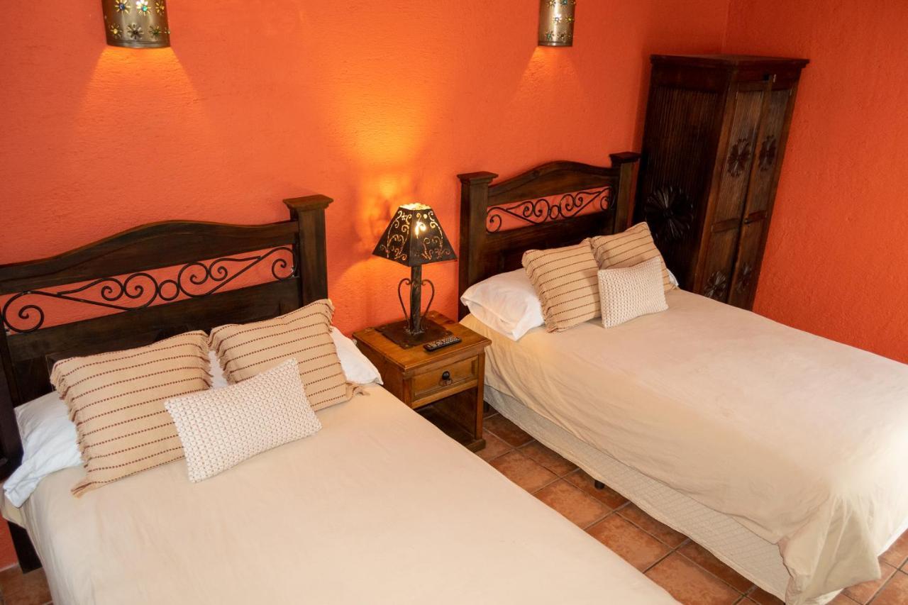 Hotel La Villa Serena Antigua Zewnętrze zdjęcie