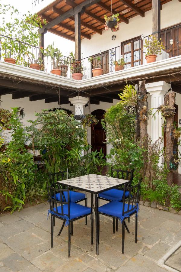 Hotel La Villa Serena Antigua Zewnętrze zdjęcie
