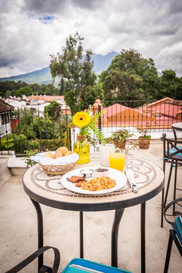 Hotel La Villa Serena Antigua Zewnętrze zdjęcie